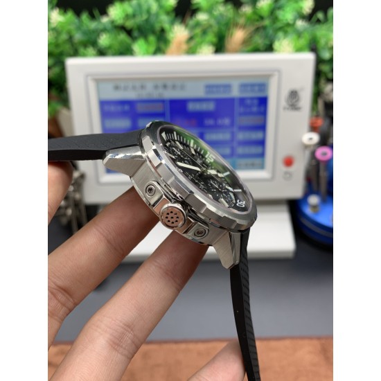 Aquatimer Chrono 44mm Black/Stk SS/RU V6F A7750