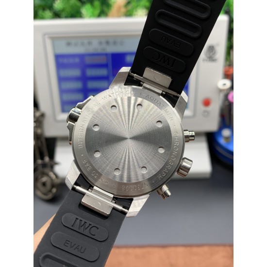 Aquatimer Chrono 44mm Black/Stk SS/RU V6F A7750